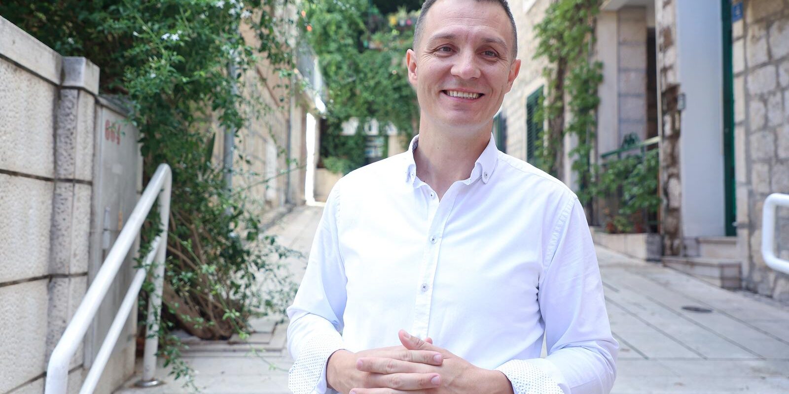 Makarska: Zoran Paunović glasovao na izborima za predsjednika SDP-a