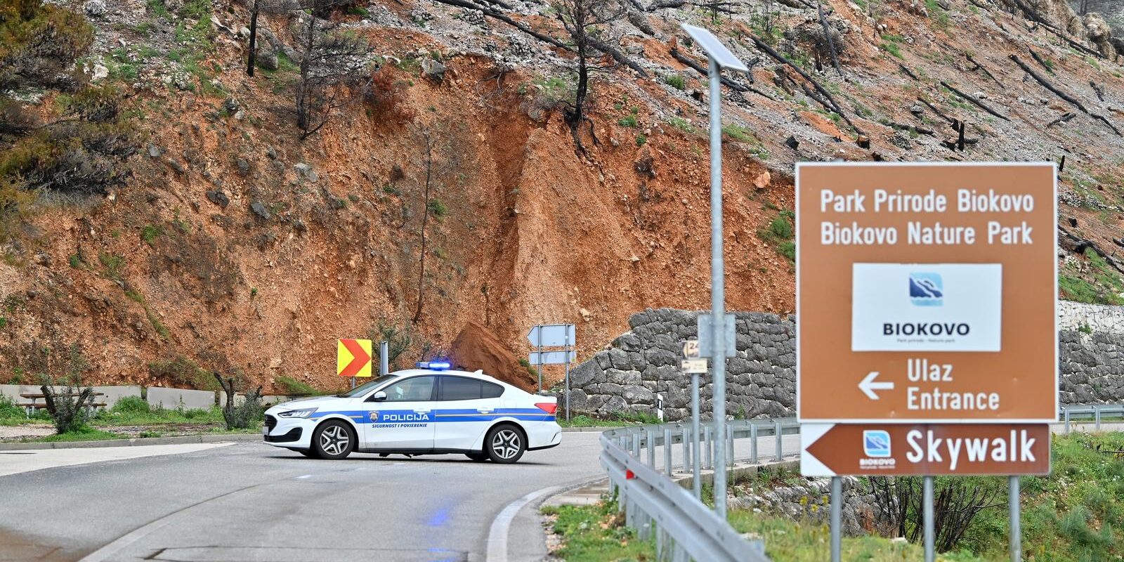 Stupica: Policija zatvorila cestu zbog odrona kamenja