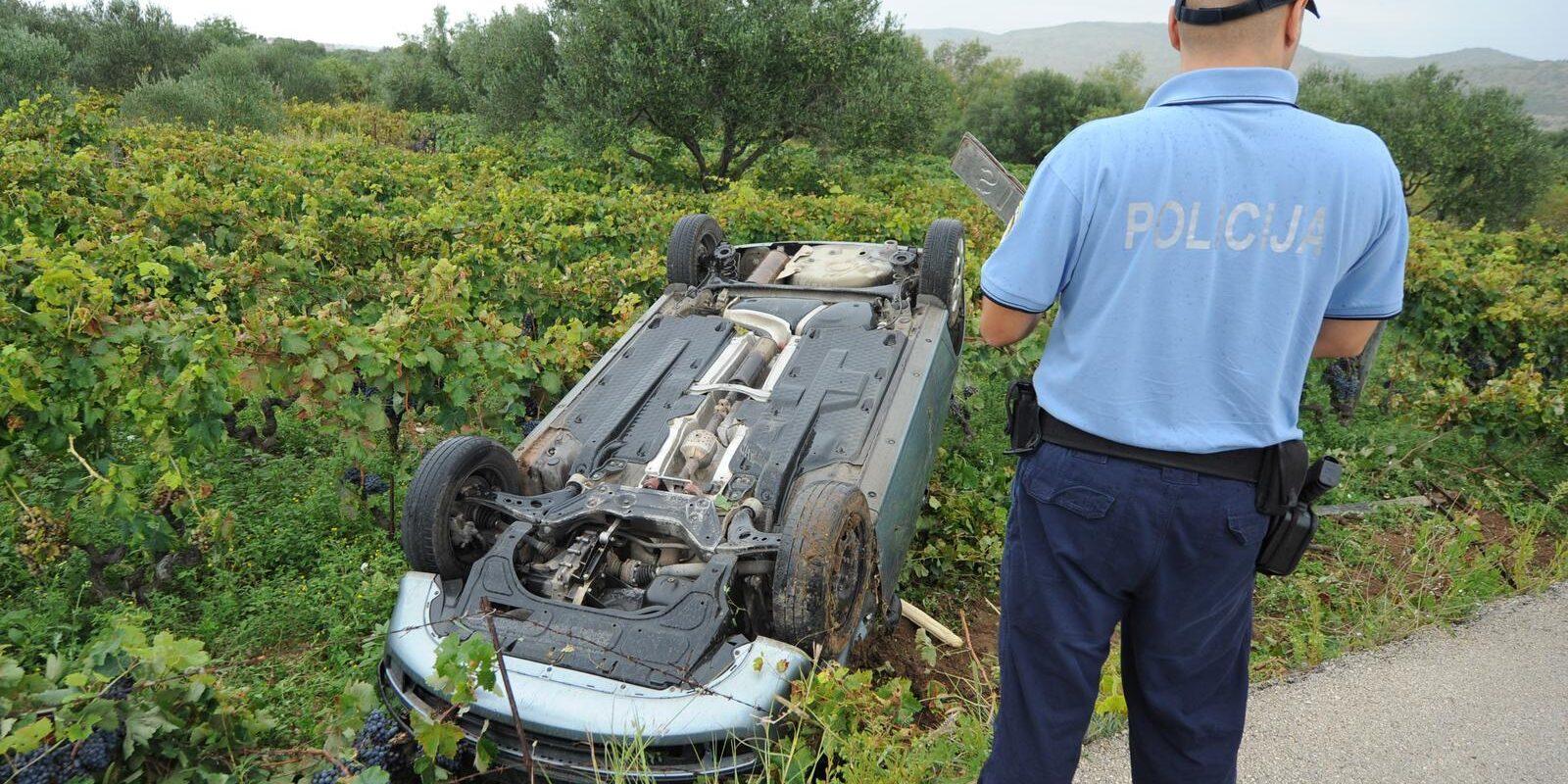 Jadrtovac: Osobno vozilo sletjelo s ceste, policijski o?evid u tijeku
