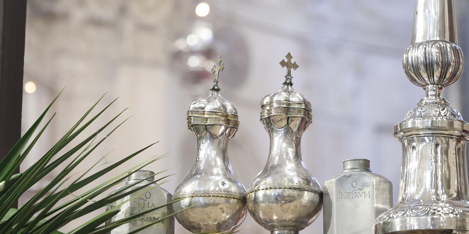 ibenik: Misa posvete krizme i blagoslov bolesni?kog ulja u katedrali sv Jakova