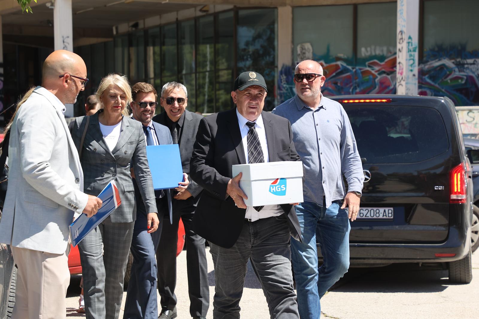 Split: Željko Kerum predao potpise za lokalne izbore