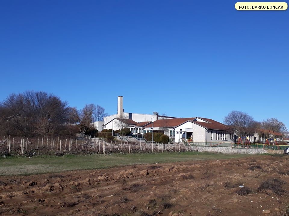 Škola u Runovićima – 021 portal
