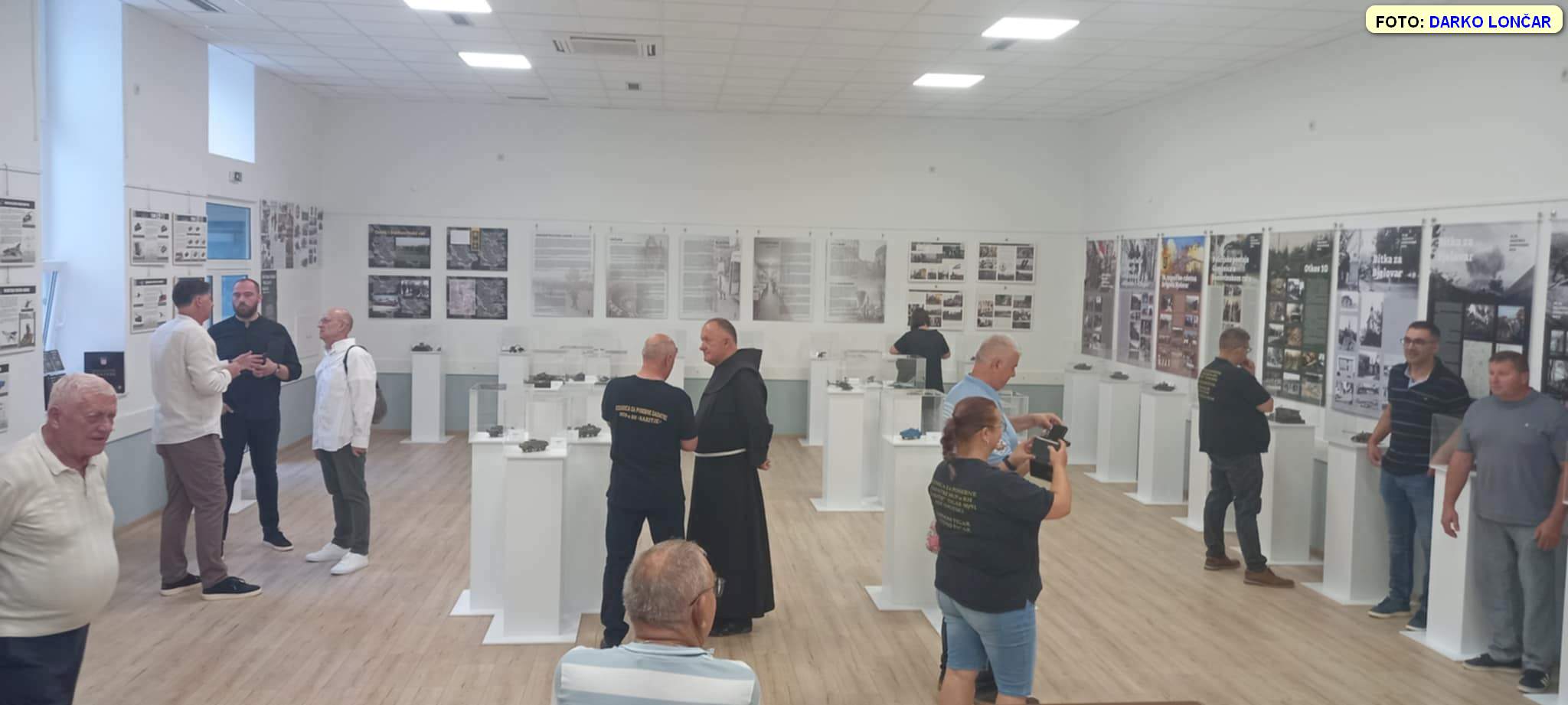 Izložba ratnih eksponata IM1 – 021 portal