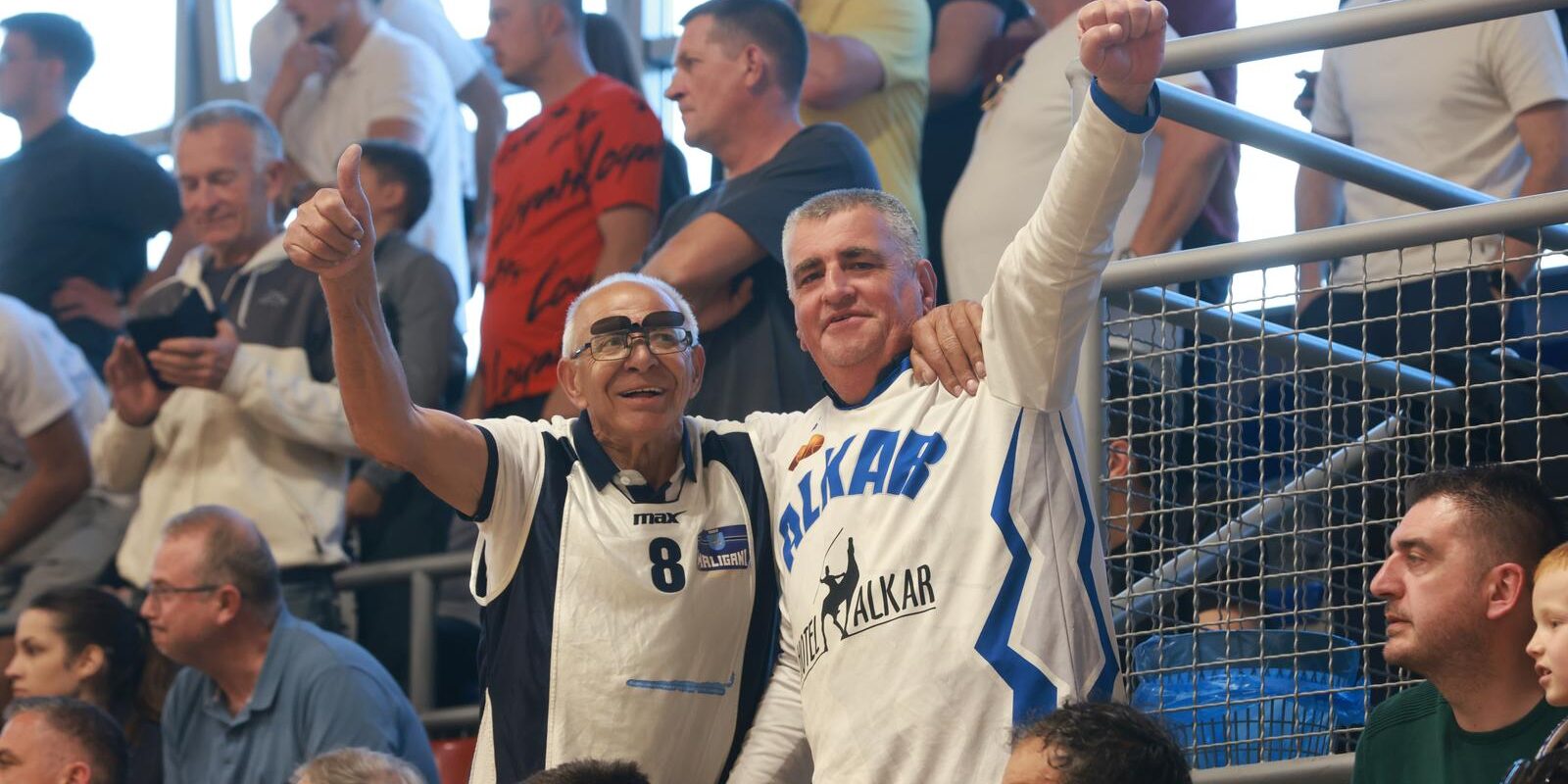 Sinj: Miro Bulj na utakmici Alkara i Splita tijekom prvih rezultata izbora