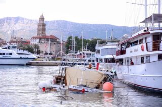 Split: Trajket udario u dva broda, jedan potonuo