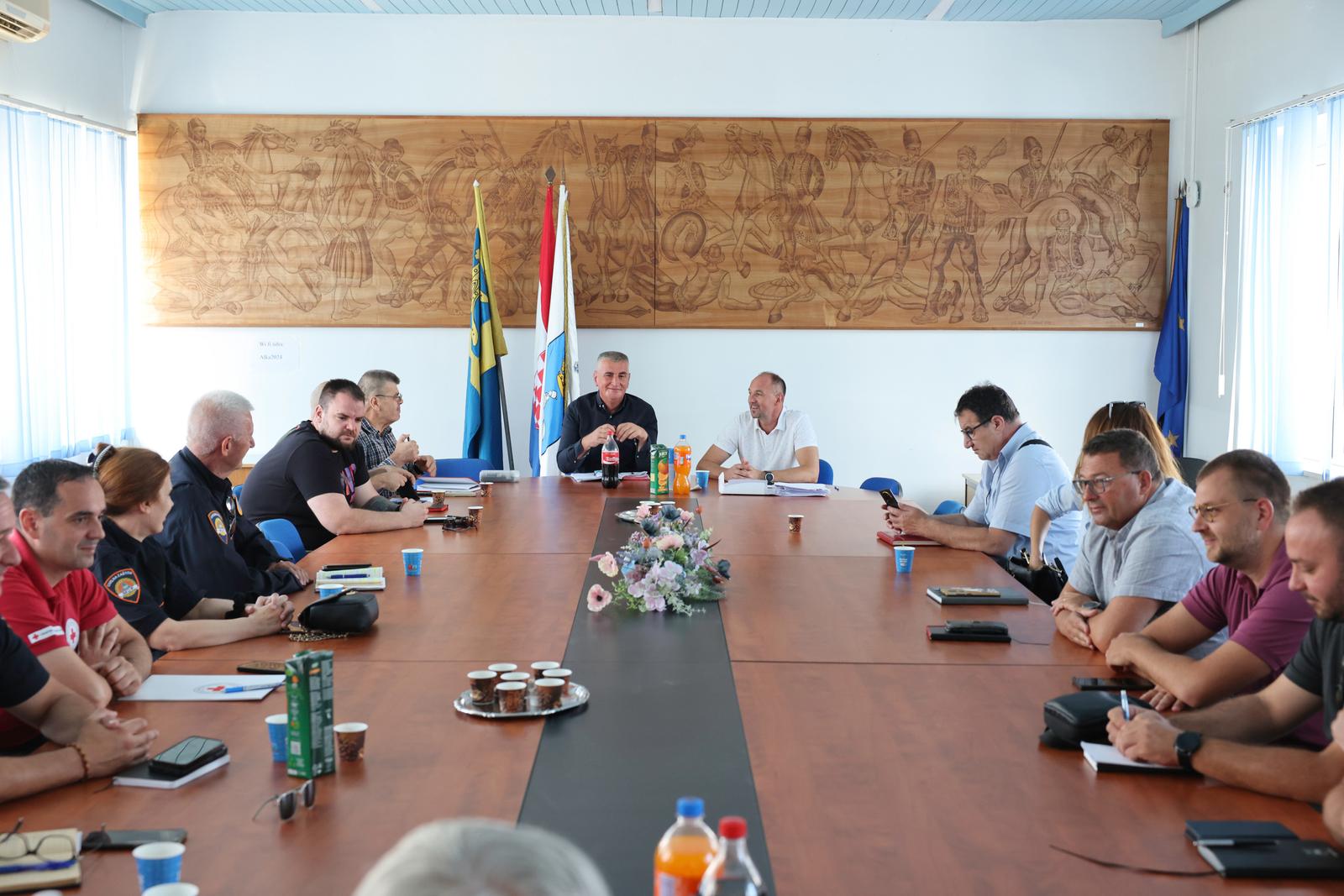 Bulj o nadolazećem Thompsonovom koncertu u Sinju: Stiže nam kompletna oprema koja je bila i u Zagrebu
