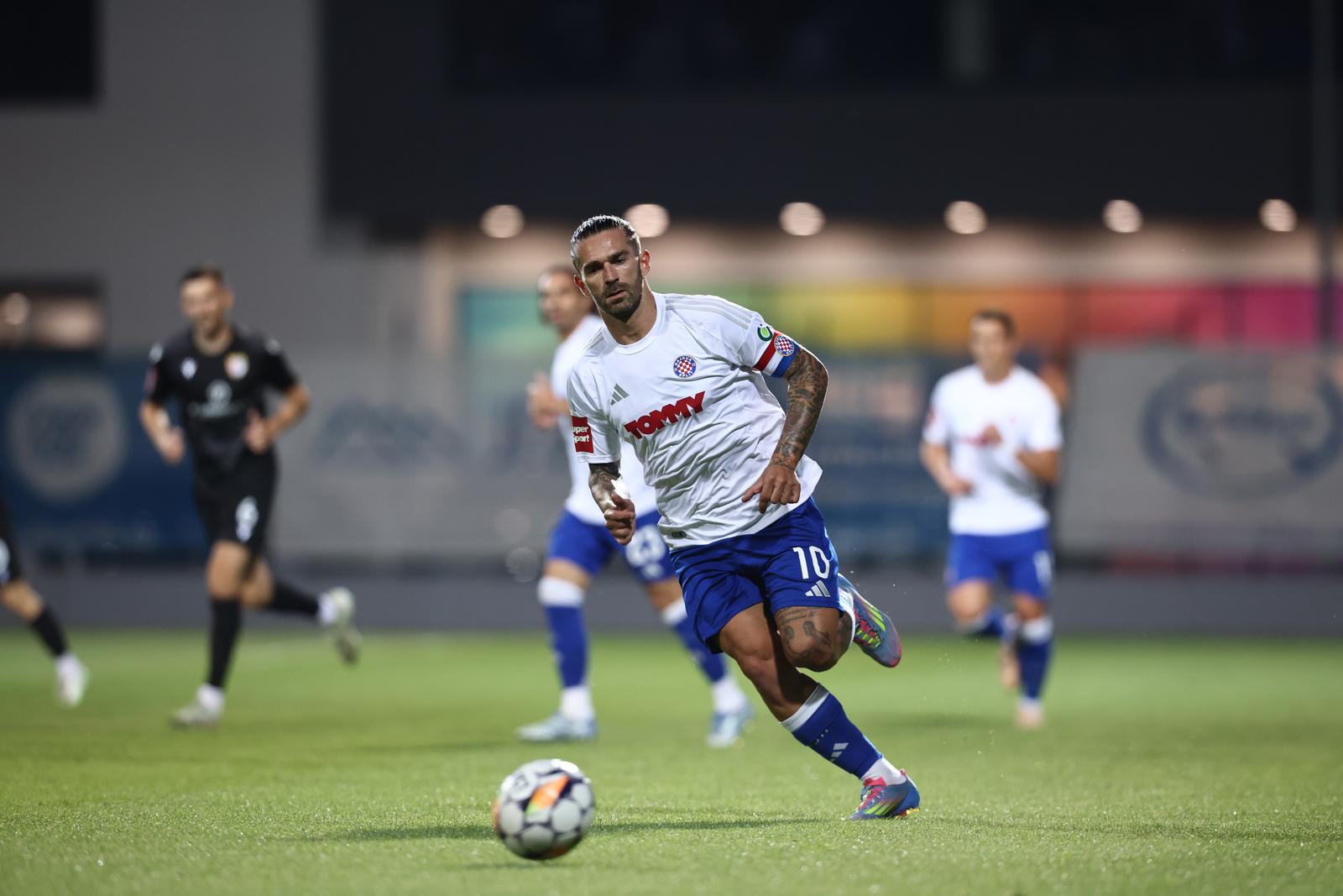 Posušje: Prijateljska utakmica Posušje – Hajduk u rasprodanom stadionu
