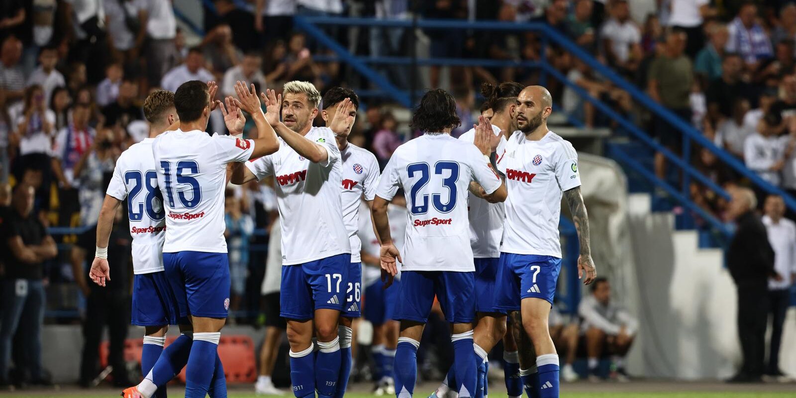 Posušje: Prijateljska utakmica Posušje – Hajduk u rasprodanom stadionu