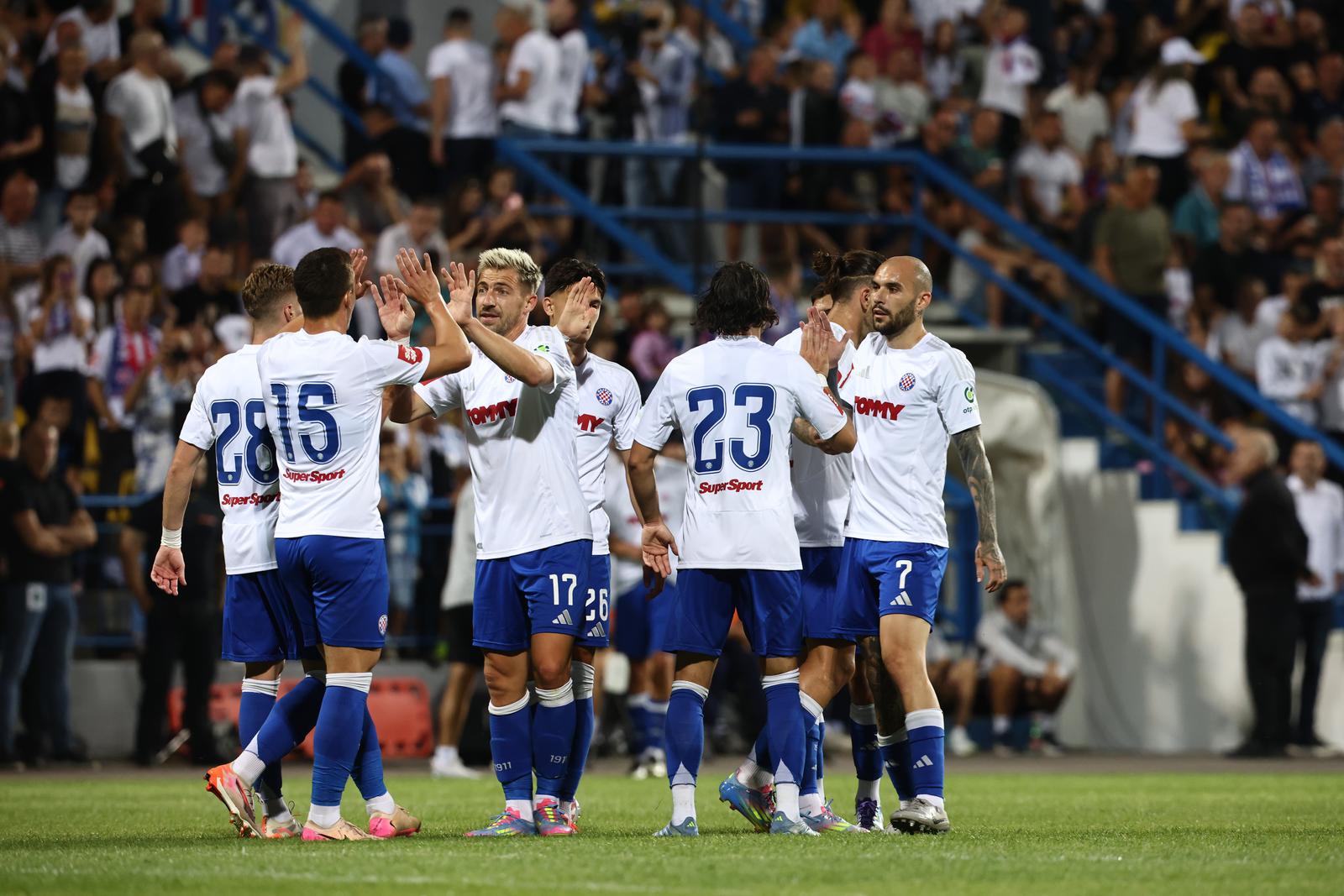 Posušje: Prijateljska utakmica Posušje – Hajduk u rasprodanom stadionu