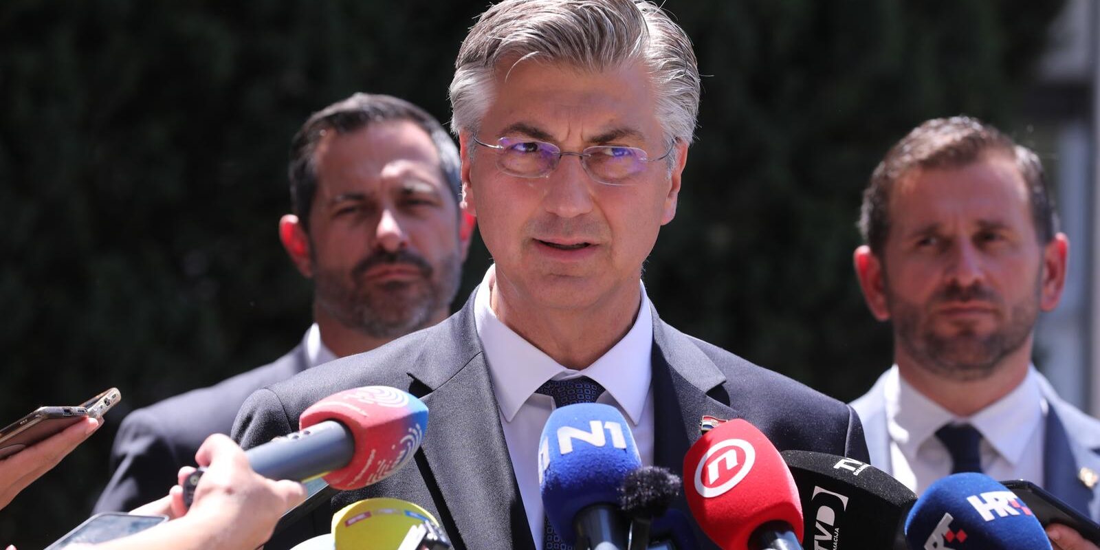 Split: Izjave za medije nakon sastanka Plenkovića sa Šutom i Bobanom u Splitu