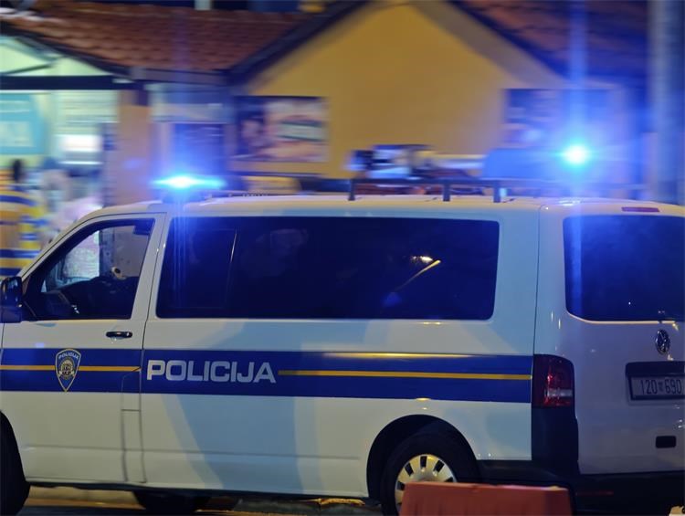 policija kombi