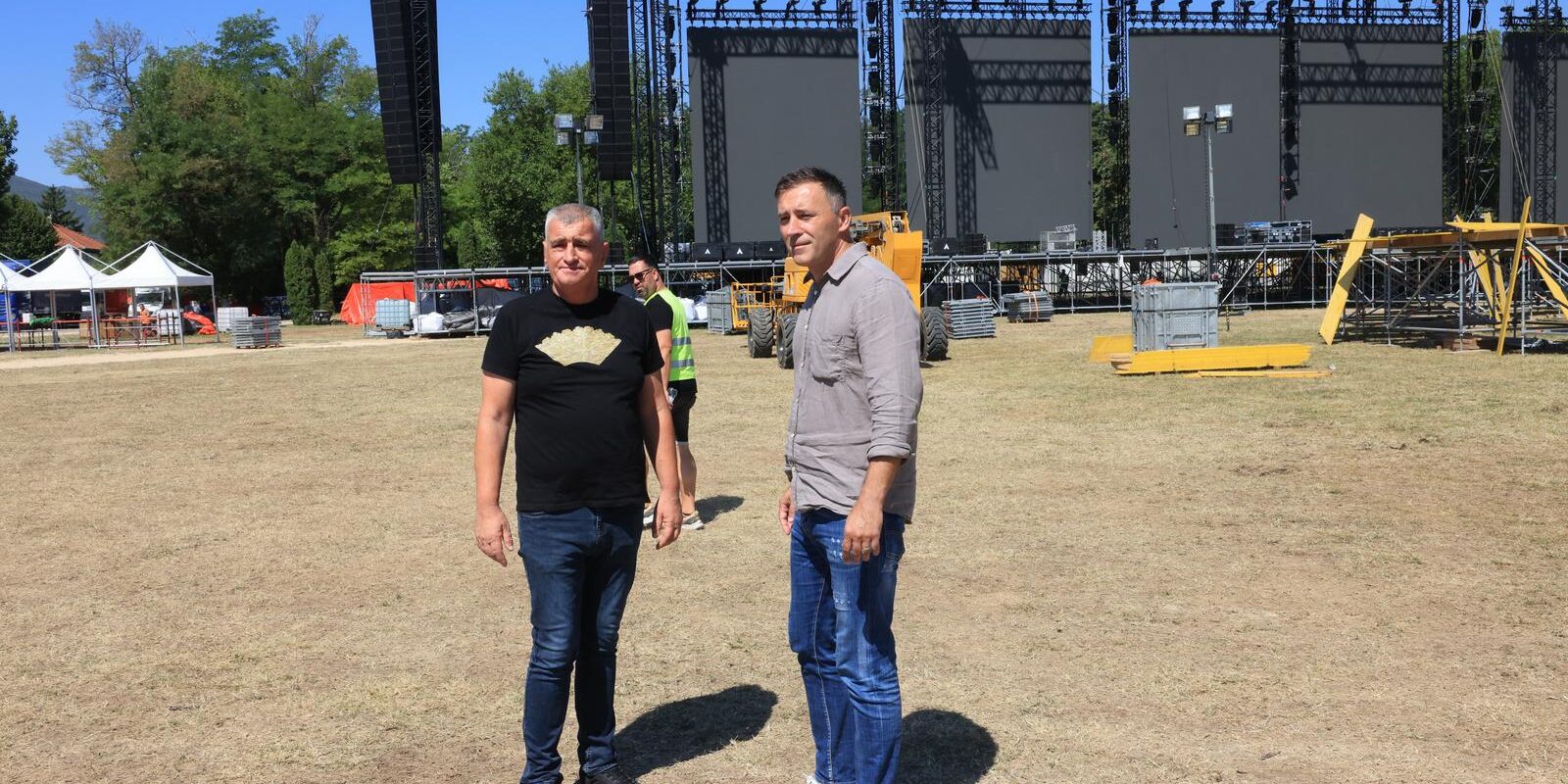 Sinj: Novinarski obilazak bine za koncert Marka Perkovića Thompsona