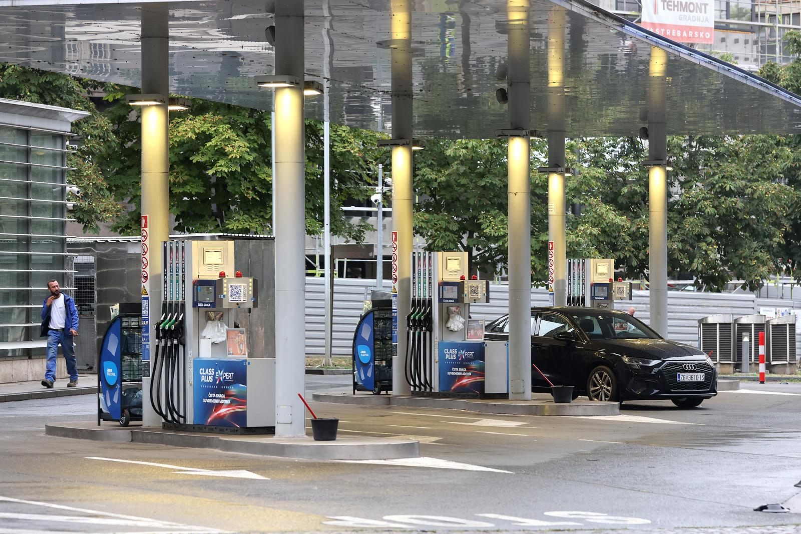 Zagreb: Nakon ukidanja ograničenja cijena, gorivo nije poskupjelo
