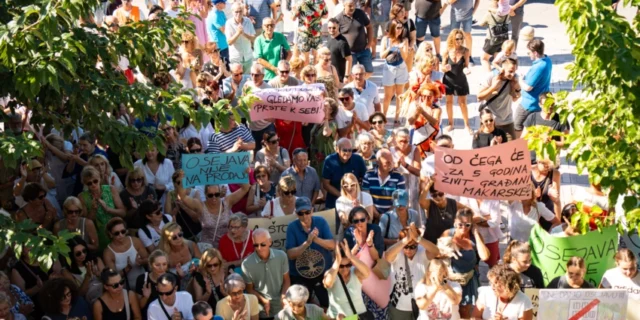 02-prosvjed-osejava-makarska-43