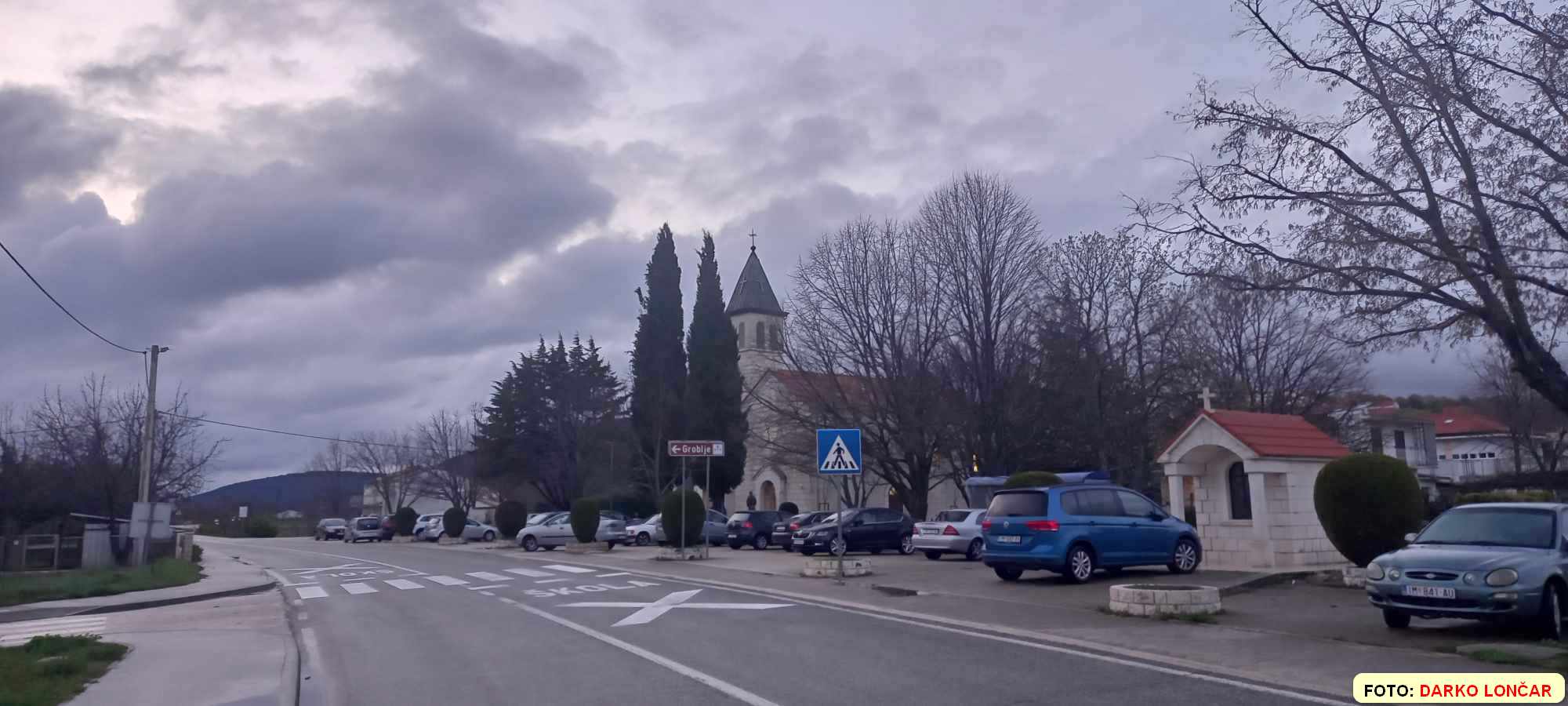 Crkva sv Petra Cista Provo – 021 portal
