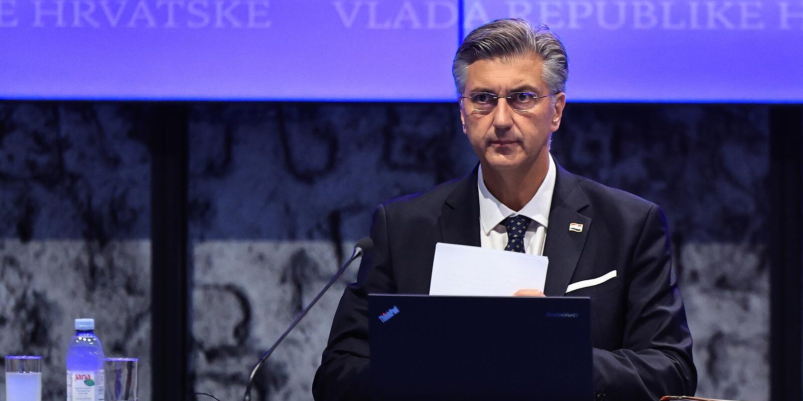 Zagreb: Plenković na sjednici Vlade predstavio nove mjere, poskupljenja od 1. studenog