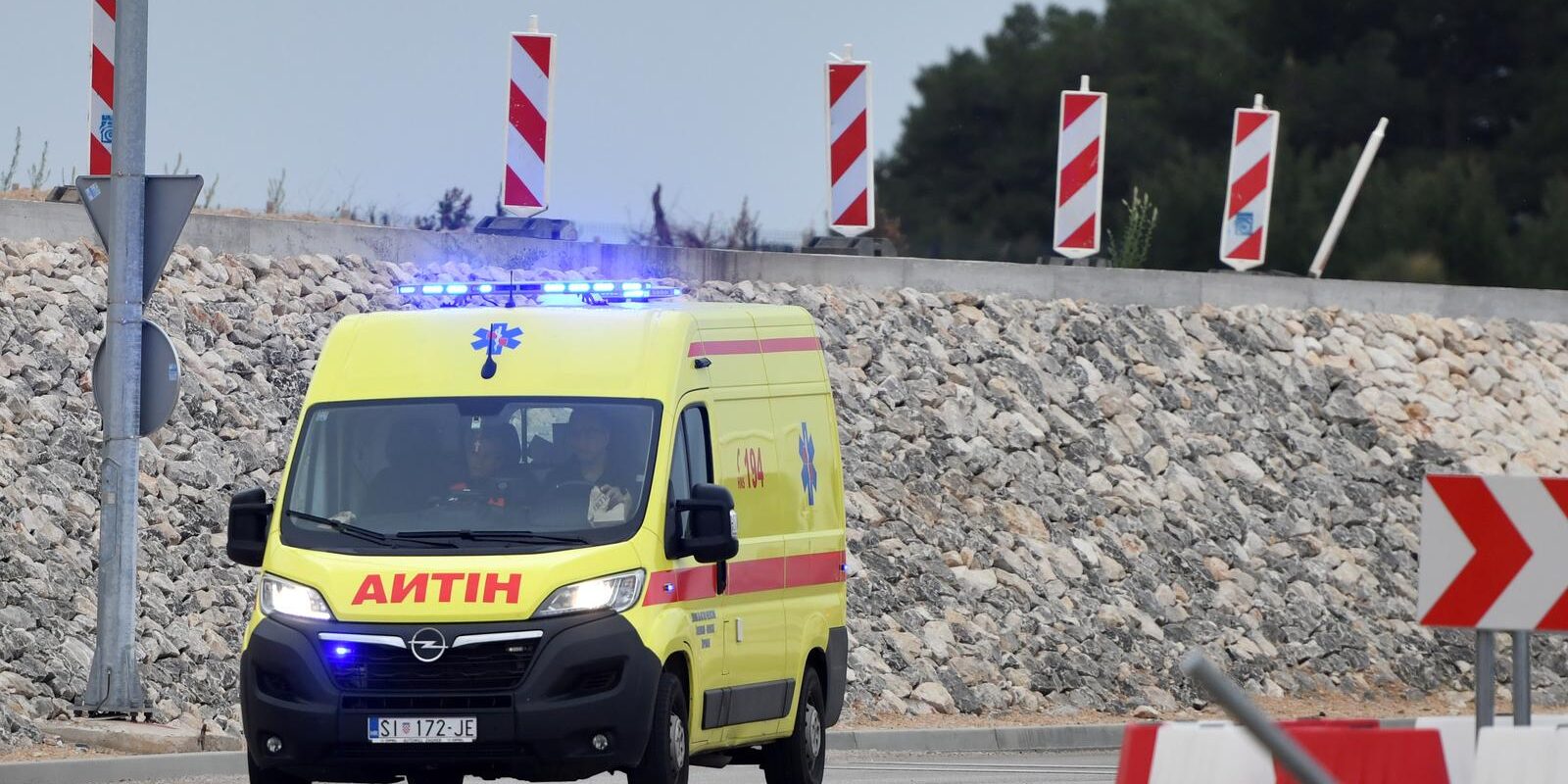 �ibenik: Vozilo Hitne pomo?i na intervenciji