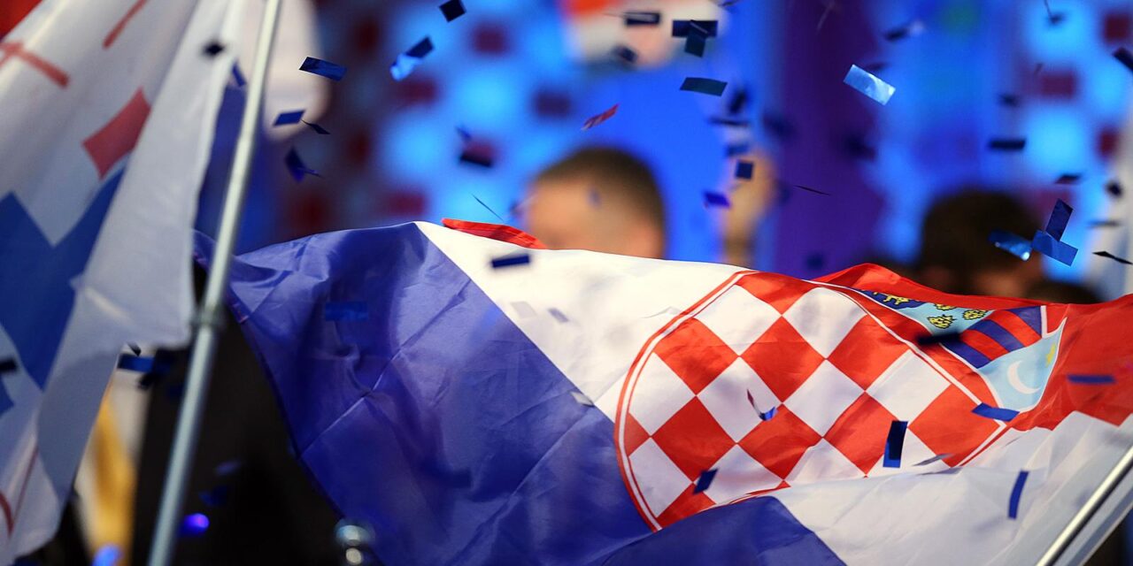08.11.2015. Tomislav Karamarko obratio se simpatizerima i bira?ima nakon objave rezultata izbora DIP-a