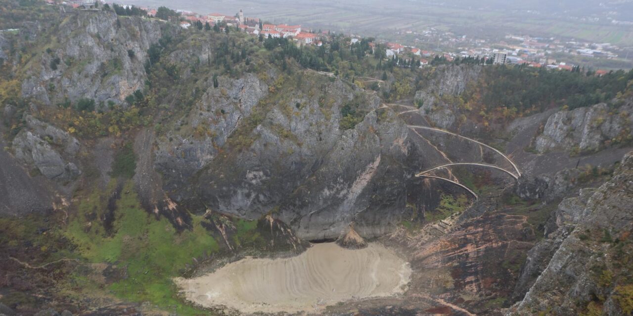 Imotski: Presušilo je  Modro jezero