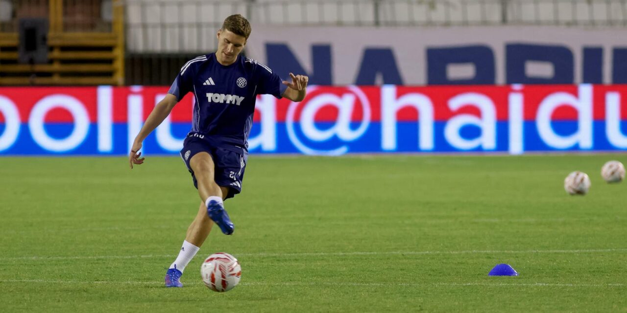 Split: Zagrijavanje igrača uoči susreta Hajduka i Dinamo Cityja u trećem pretkolu za ulazak u Konferencijsku ligu