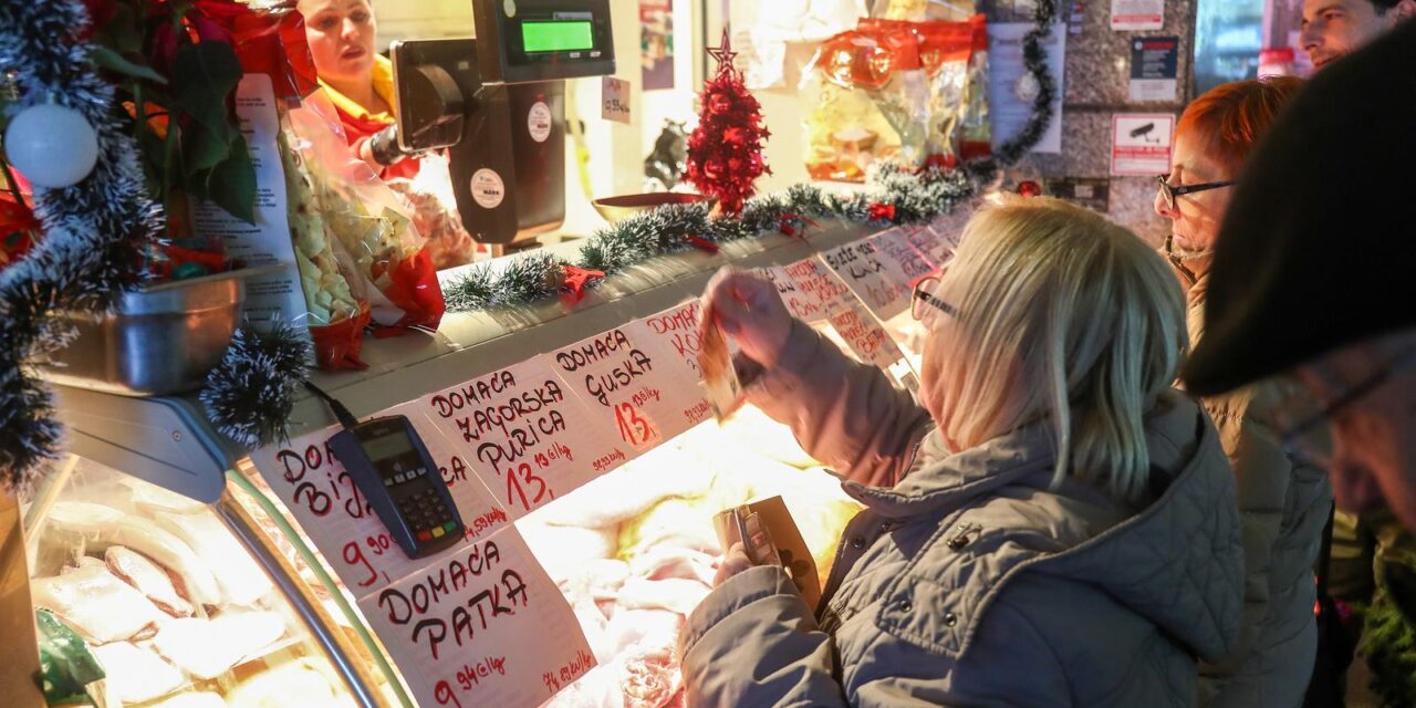 Zagreb: Ponuda na tržnici Dolac