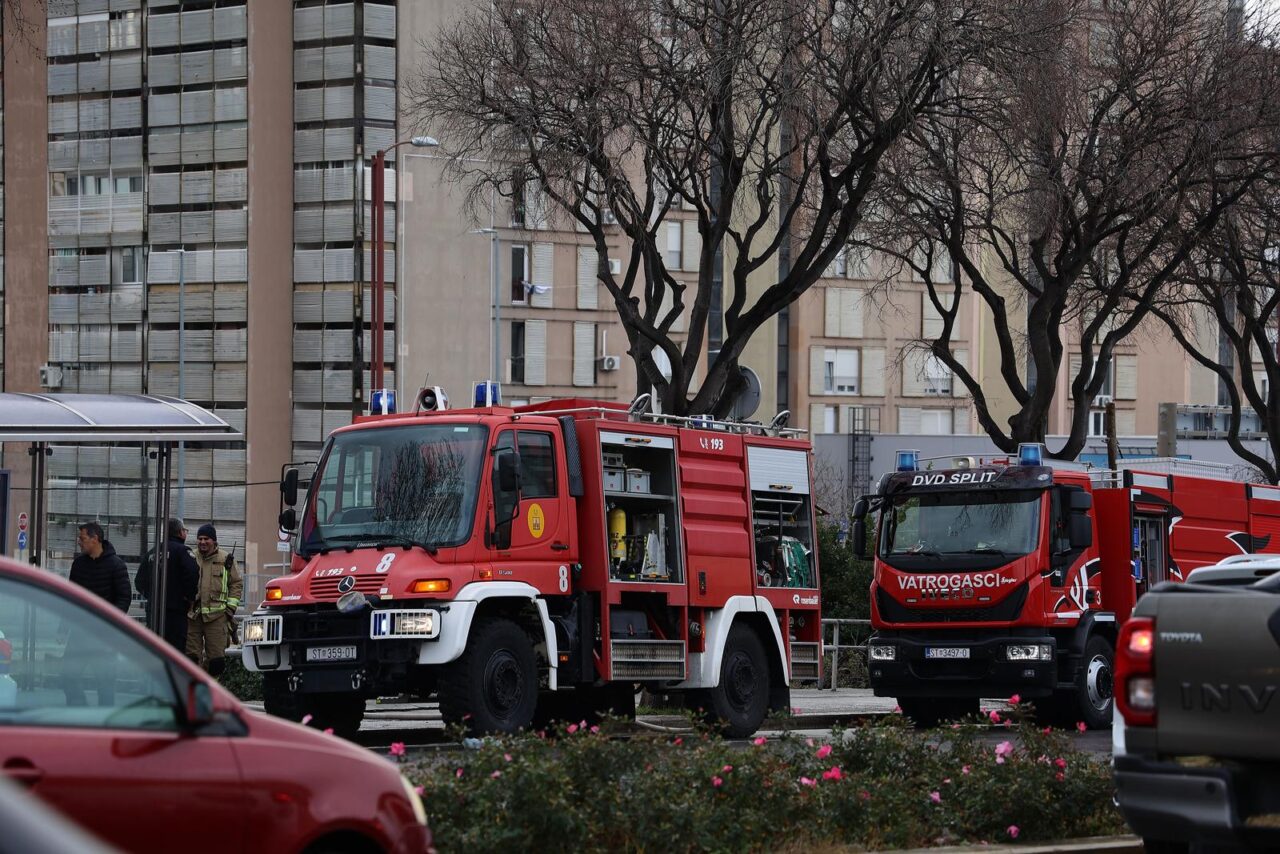 Split: Požar na napuštenom objektu u Poljičkoj ulici
