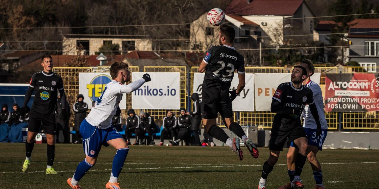 Zmijavci: Croatia Zmijavci i Hajduk odigrali prijateljsku utakmicu