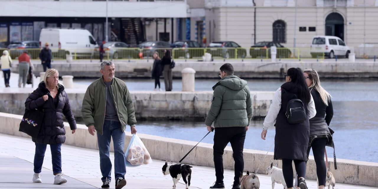 Gradska svakodnevica na splitskoj Rivi