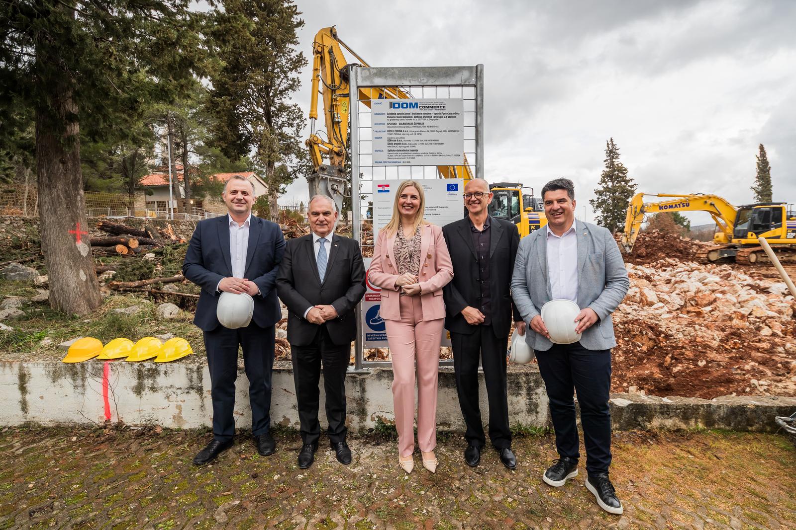Dugopolje: Polaganje kamena temeljca za novu područnu školu