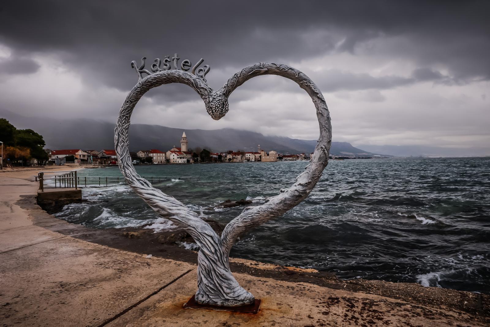 Kišno jutro u Kaštel Štafiliću