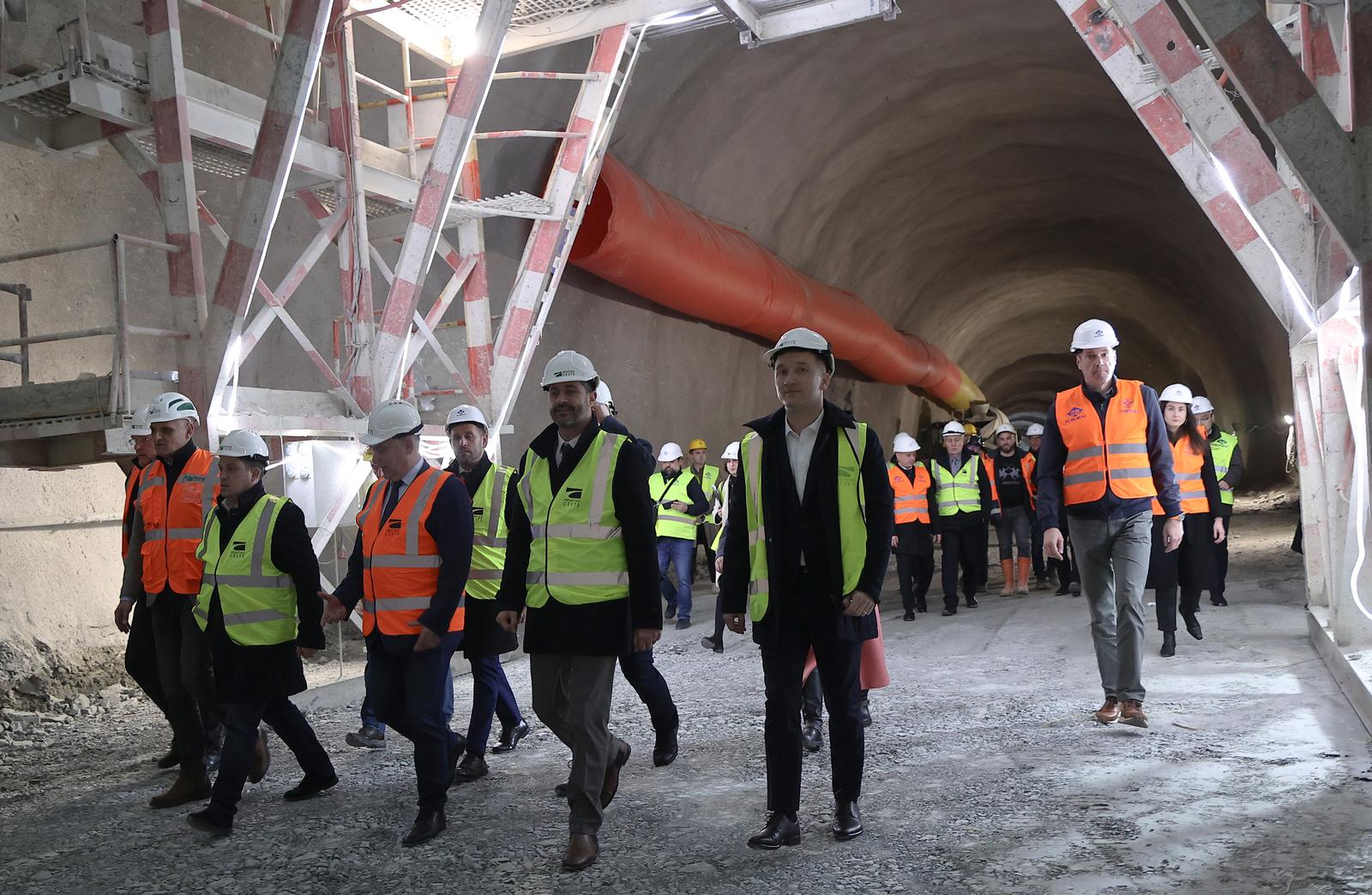 Split: Obilazak radova u tunelu Kozjak