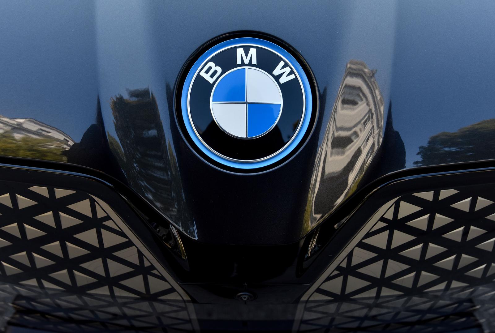 Zagreb: Predstavljen novi električni automobil BMW iX