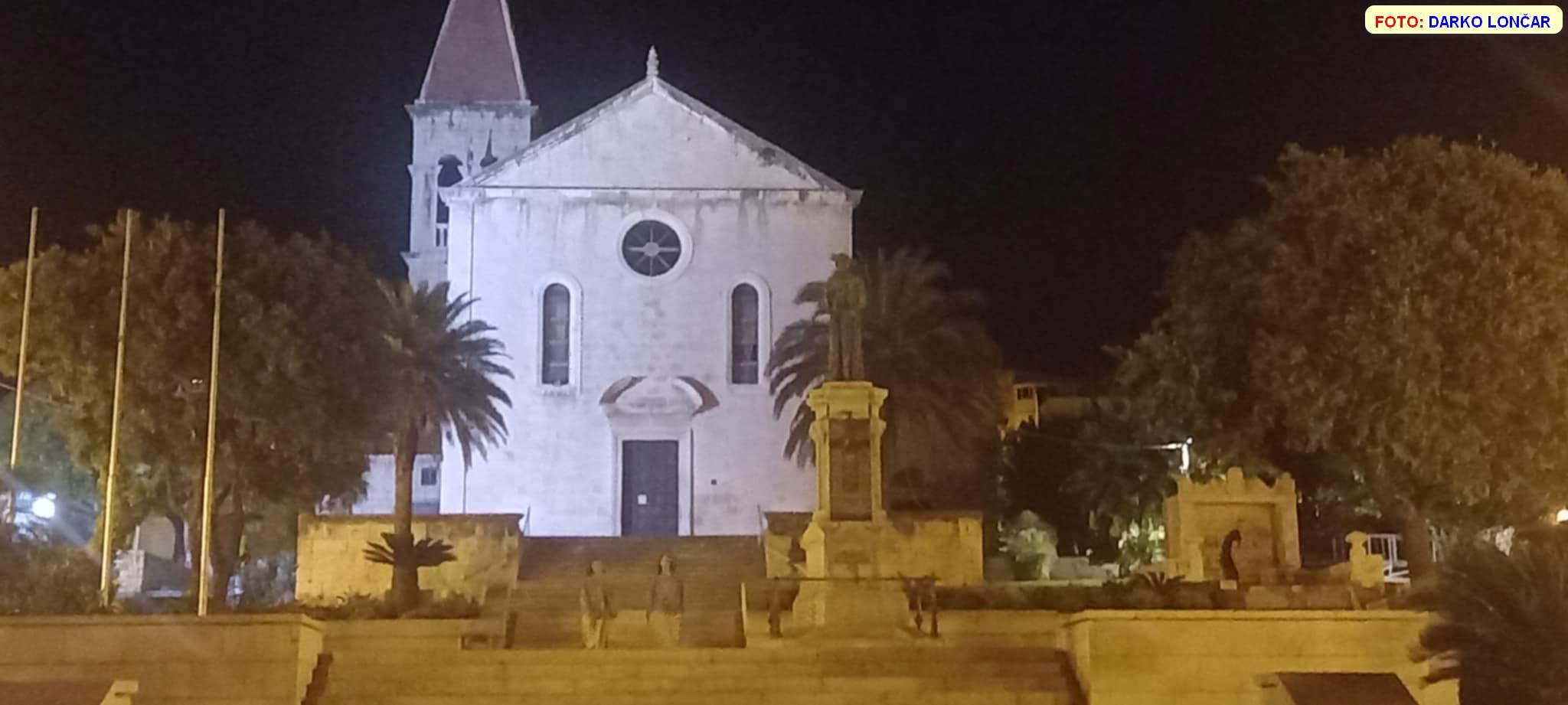 Kačića trg i crkva sv Marka Makarska – 021 portal