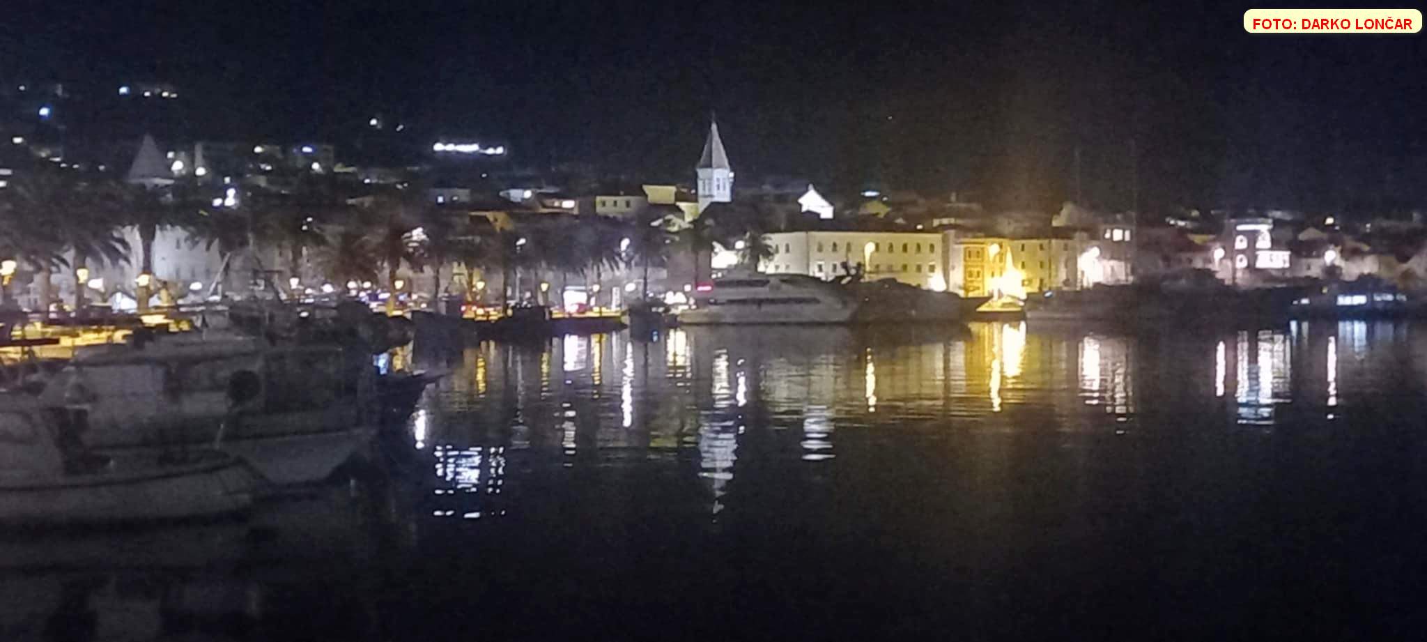 Makarska noću2 – najava 021 portal