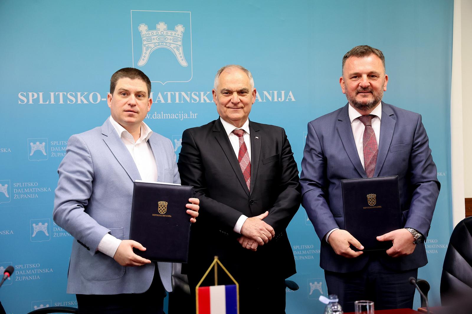 U Splitu potpisan ugovor o rekonstrukciji i modernizaciji  županijske ceste ŽC6142