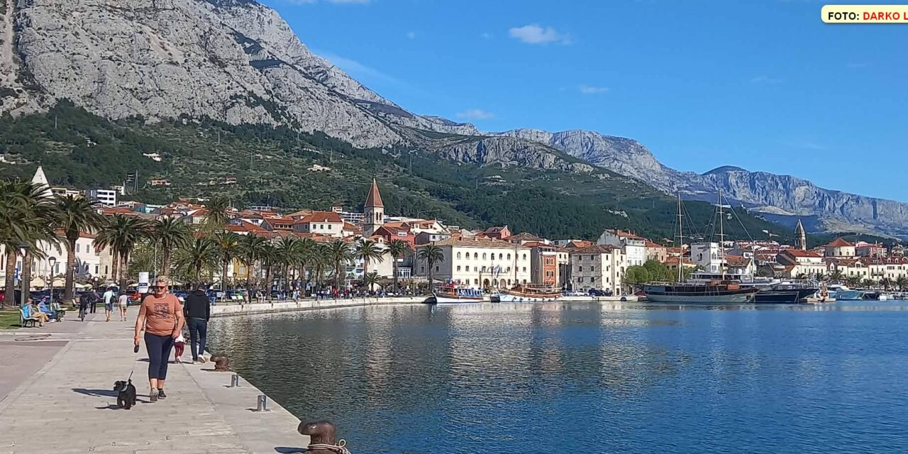 Đir po gradu Makarska – najava 021 portal