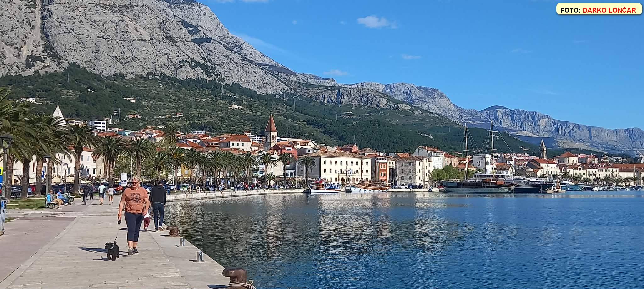 Đir po gradu Makarska – najava 021 portal