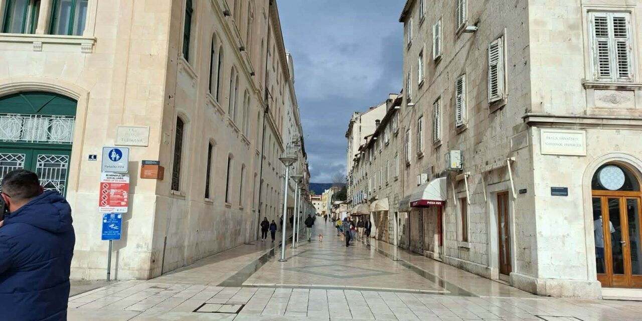 Marmontova Split – 021 portal