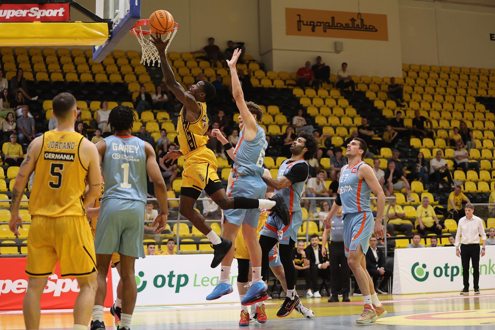 SuperSport Premijer Liga, 33. kolo, KK Split – KK Cedevita junior