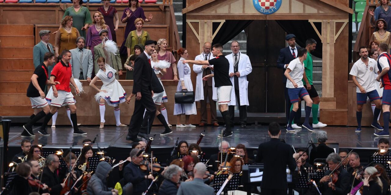 Split; Opereta “Kraljica lopte” na Starom placu