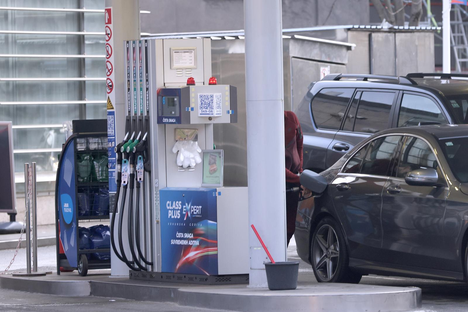 Zagreb: Vlada danas donosi nove mjere ograničenja cijena goriva