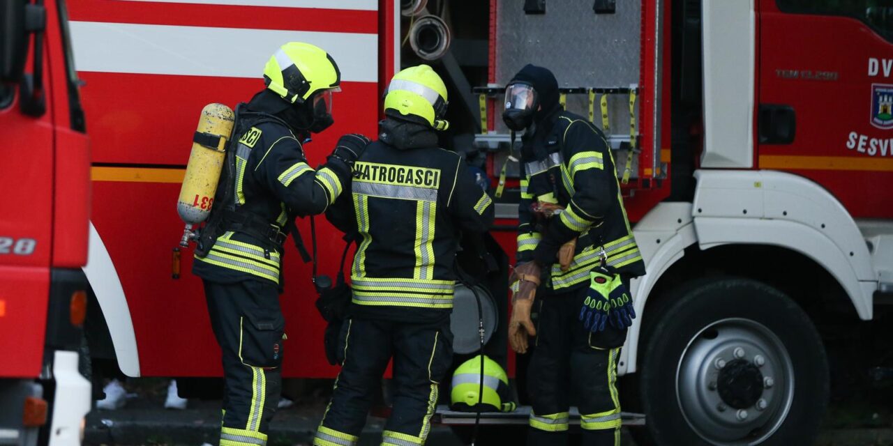 Zagreb: U napuštenoj kući u Sesvetema tijekom popodneva izbio požar