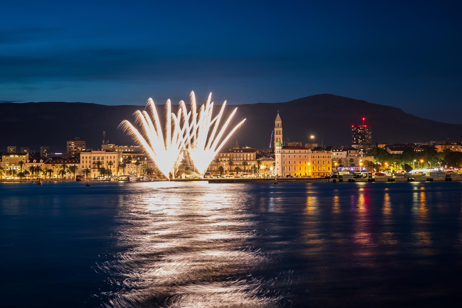 Split: Vatromet povodom Dana državnosti