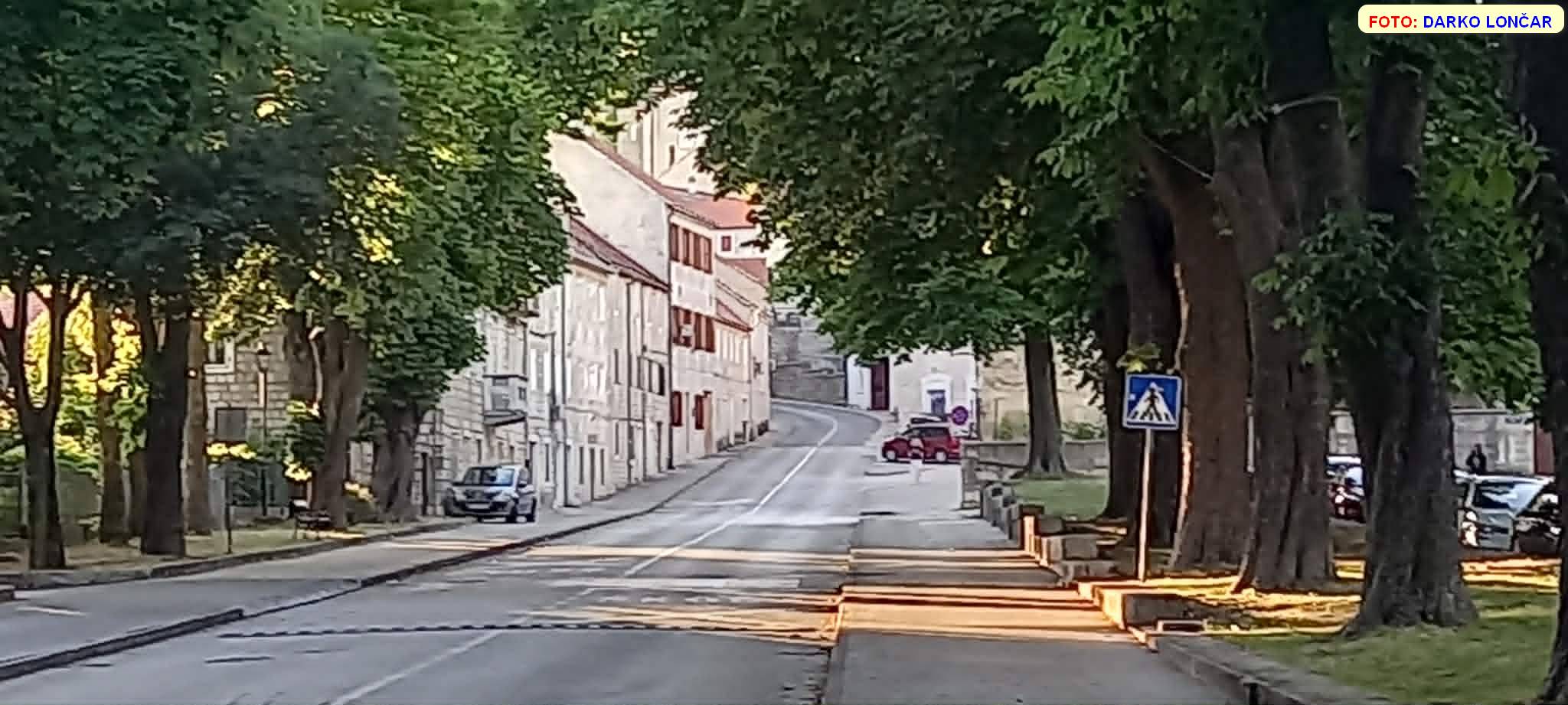 Grad Sinj panorama1 – najava 021 portal