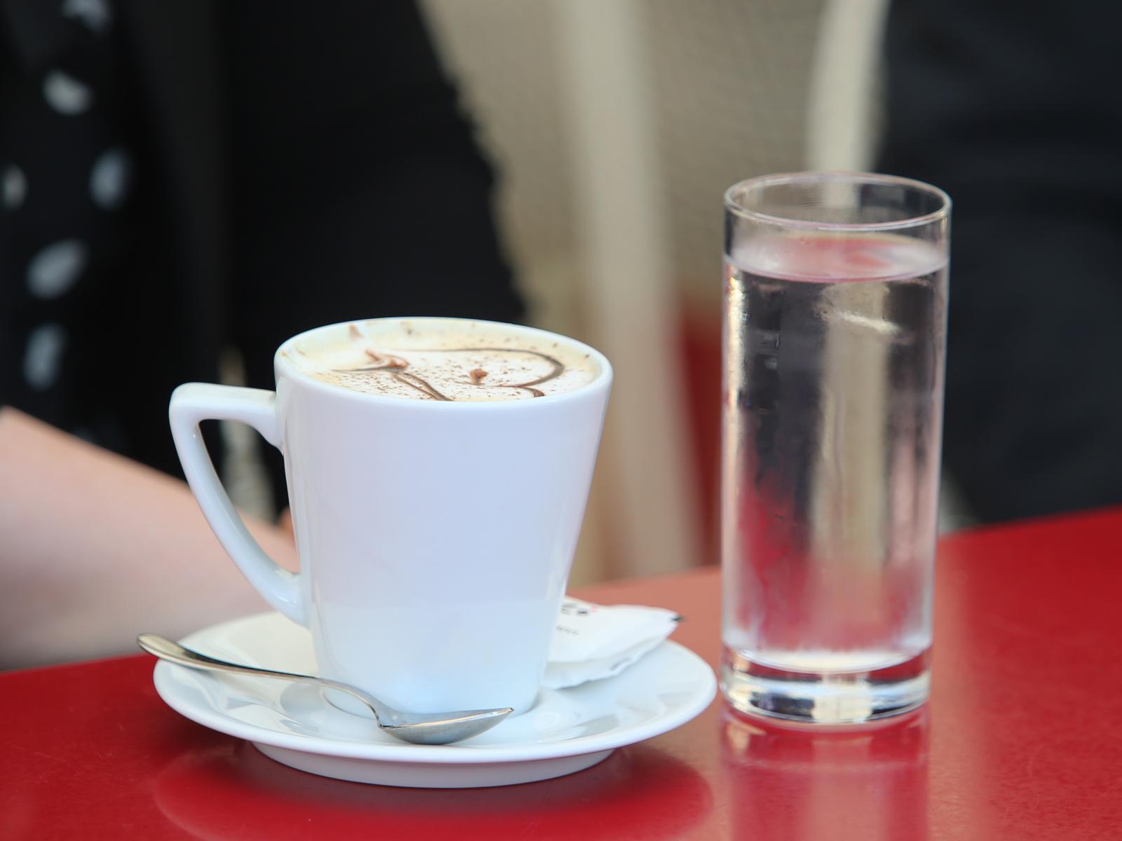 Split: Kolinda Grabar-Kitarovi? pro�etala gradom i popila kavu s gra?anima