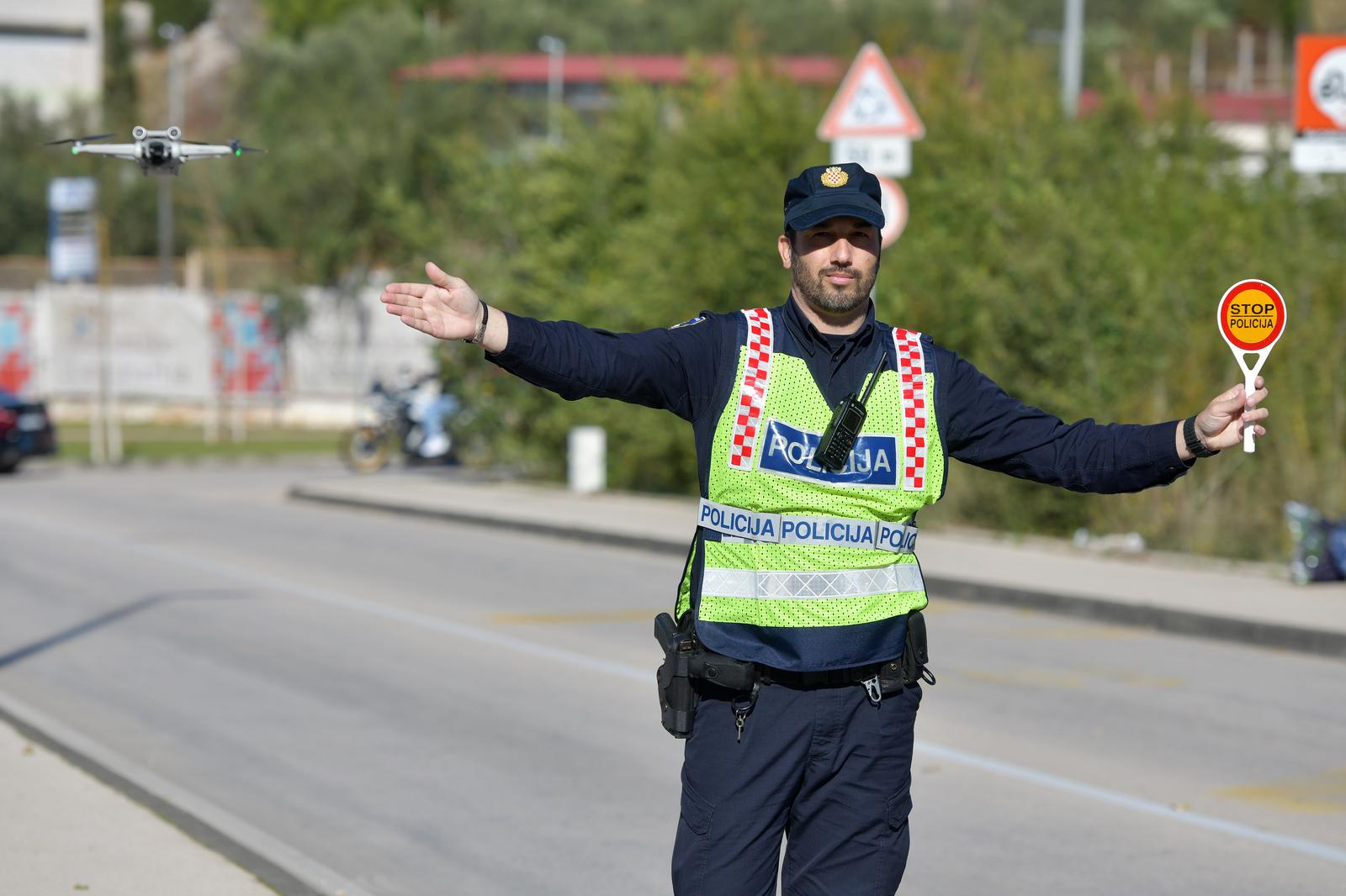 �ibenik: U policijskoj akciji kontrole prometa uklju?eni prvi put i dronovi