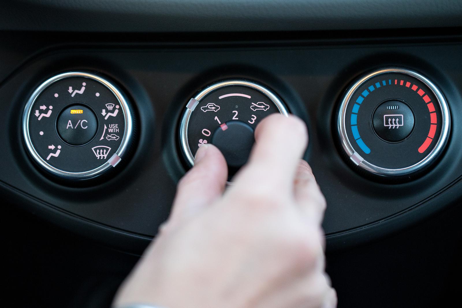 Klima uređaj u automobilu