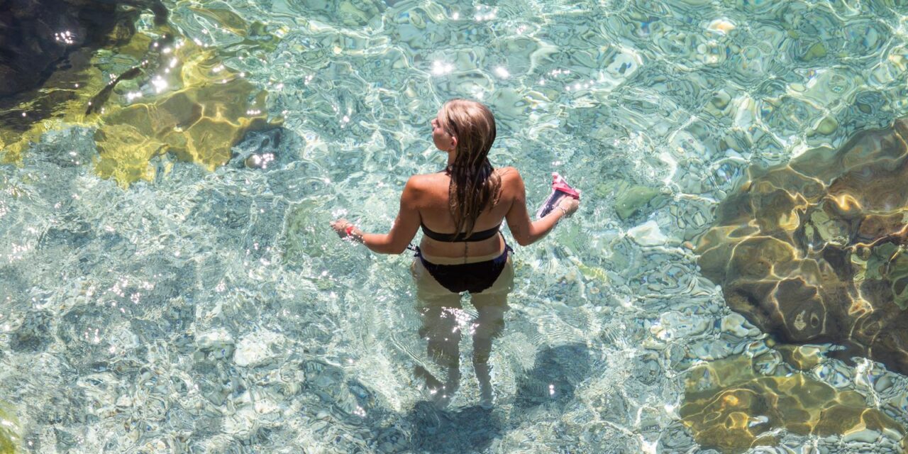 Dubrovnik: Turisti spas od vrućina potražili u moru