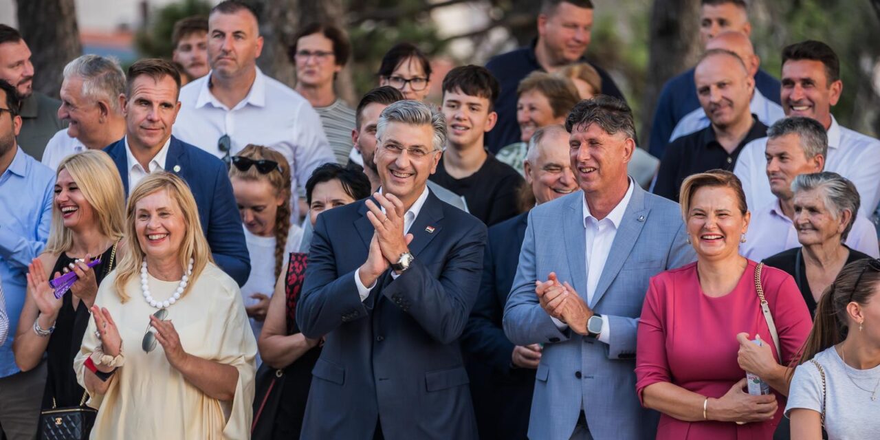 Imotski: Dan grada Imotskog Gospa od Anđela, Andrej Plenković sudjelovao u Procesiji i Misi