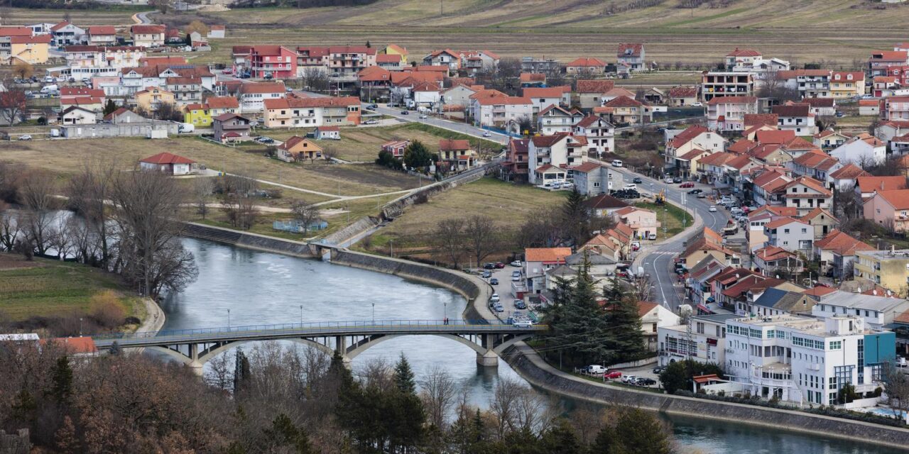 Panorama Trilja s brda Gardun